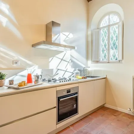 Villa Il Gufo With Swimming Pool Montecarlo